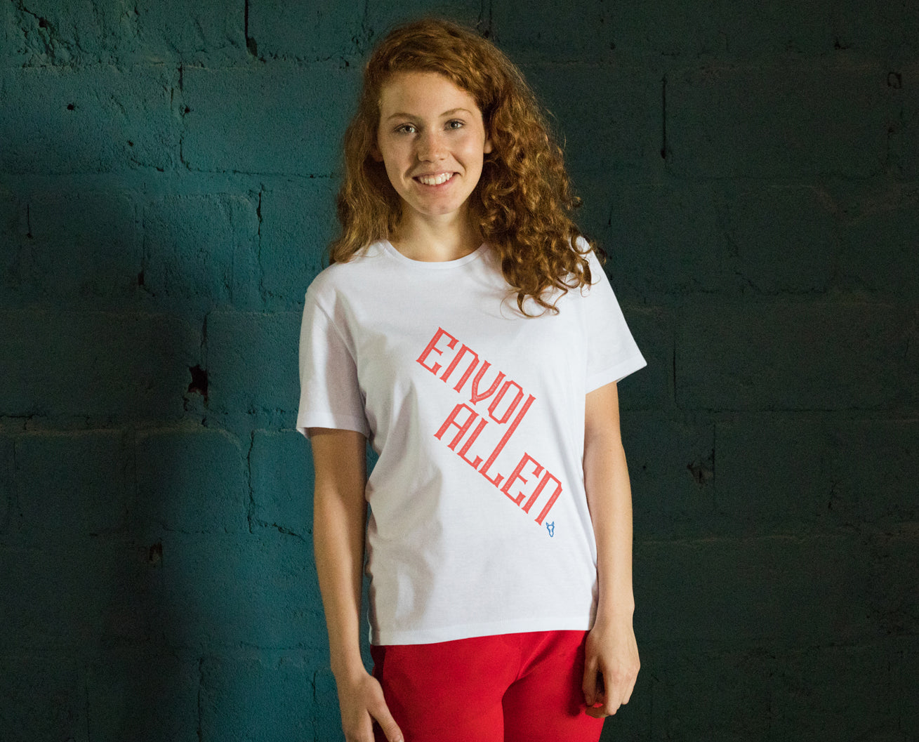 Horse Racing T-Shirt - Envoi Allen